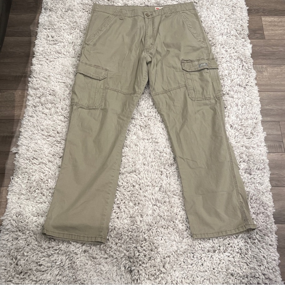 Wrangler cargo pants